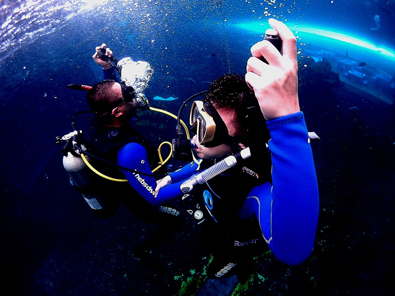 如何控制中性浮力？