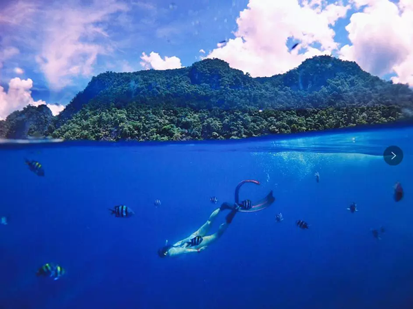 潛水拍照新姿勢，放下你的剪刀手，我們來這樣拍