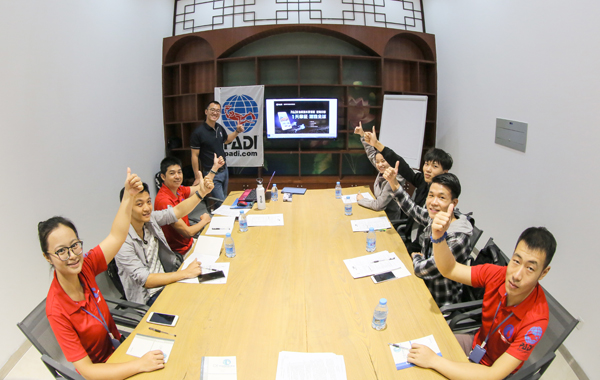 12/12正式上線！PADI 最新課程【休閑潛水員Resort Diver】 丨 一天拿證，潛遍全球